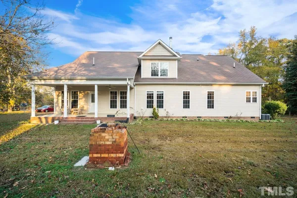front view of house with a yard