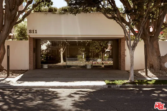 $2,999,000 | 211 South Spalding Drive, Unit 110N, Beverly Hills, CA 90212