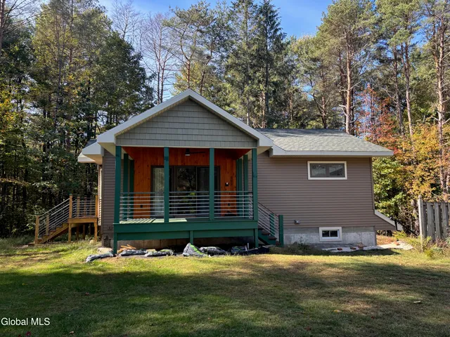 $2,150 | 443-445 North Creek Road, Greenfield, NY 12833