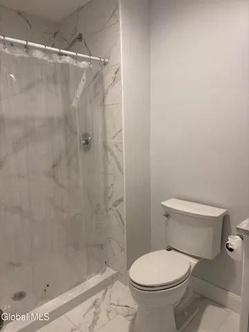 $2,150 | 443-445 North Creek Road, Greenfield, NY 12833