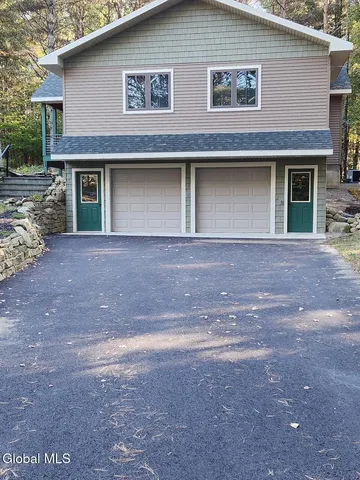 $2,150 | 443-445 North Creek Road, Greenfield, NY 12833