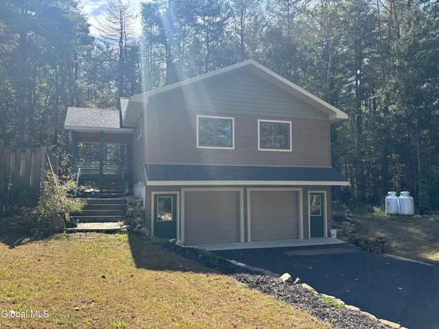 $2,150 | 443-445 North Creek Road, Greenfield, NY 12833