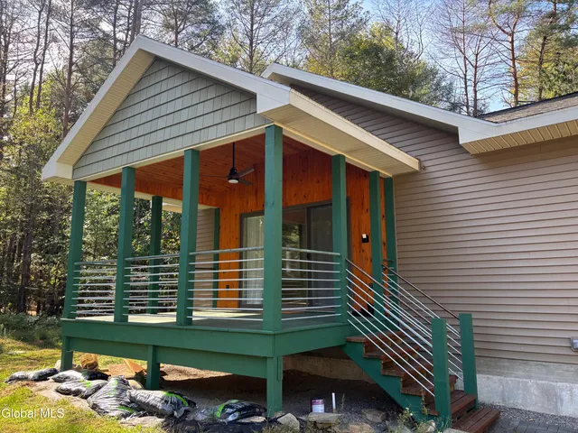 $2,150 | 443-445 North Creek Road, Greenfield, NY 12833