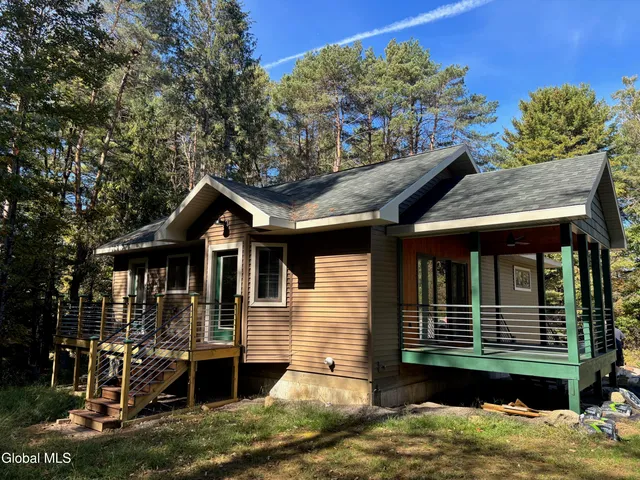 $2,150 | 443-445 North Creek Road, Greenfield, NY 12833