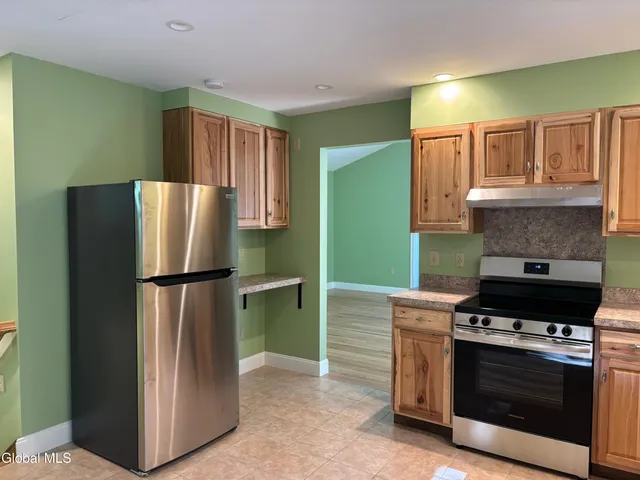 $2,150 | 443-445 North Creek Road, Greenfield, NY 12833