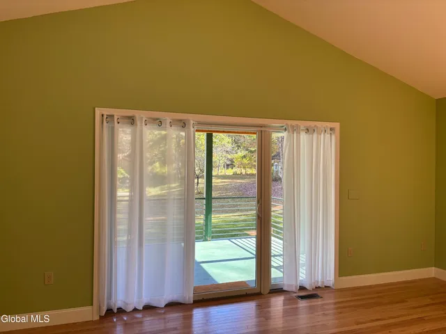 $2,150 | 443-445 North Creek Road, Greenfield, NY 12833