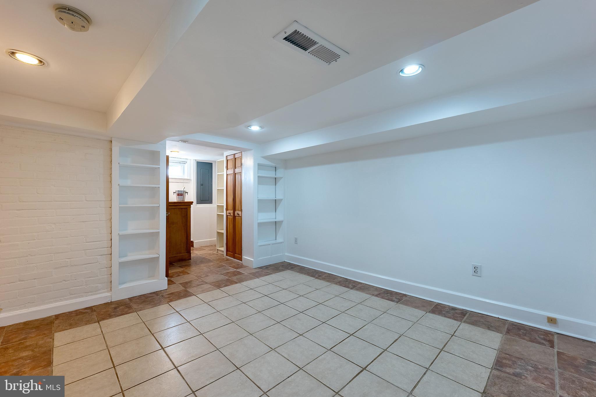 9215 Long Branch Parkway Silver Spring, MD 20901 - Photo 54 of 62