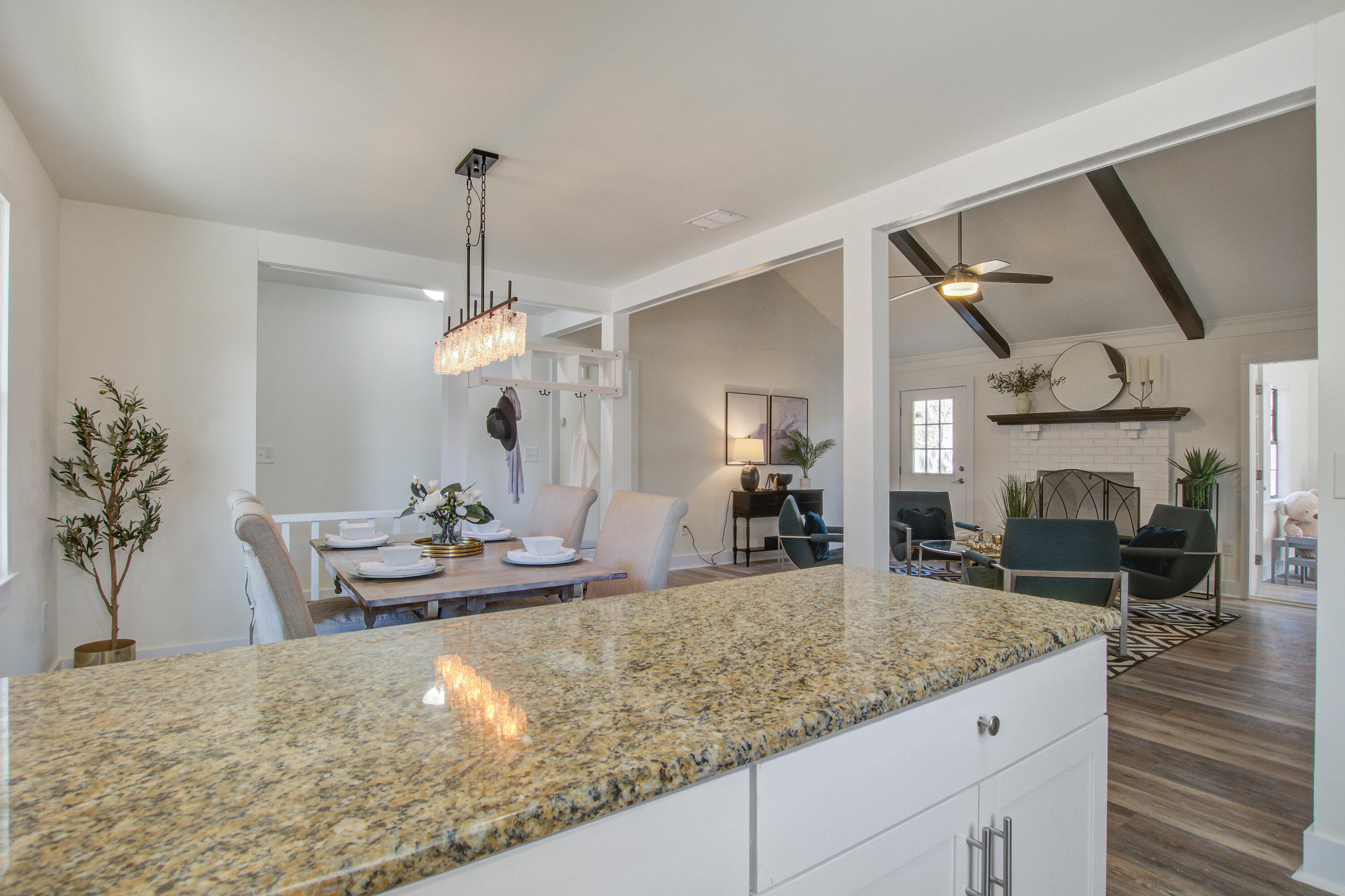 303 Longleaf Road Summerville, SC 29486 - Photo 18 of 41 303 (18)