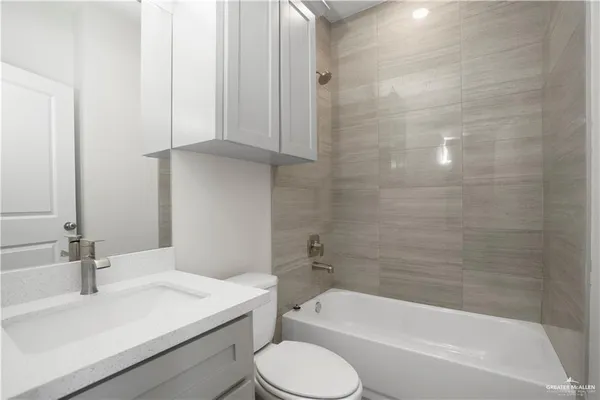 $1,200 | 5900 Puffin Avenue, Unit 2, Mission, TX 78573