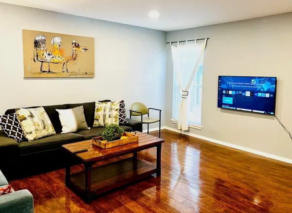 $1,550 | 6501 East Hill Drive, Unit 105, Austin, TX 78731