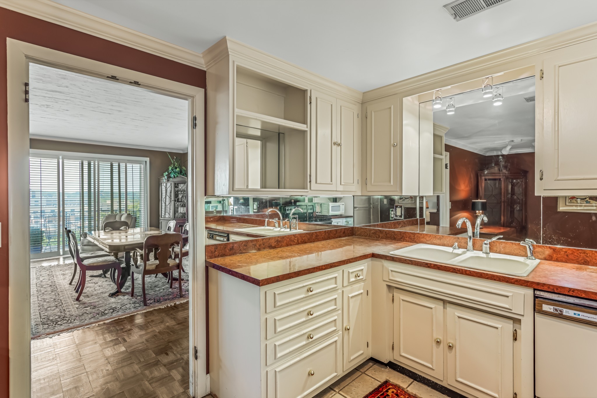 4215 Harding Pike, Unit 901 Nashville, TN 37205 - Photo 12 of 37