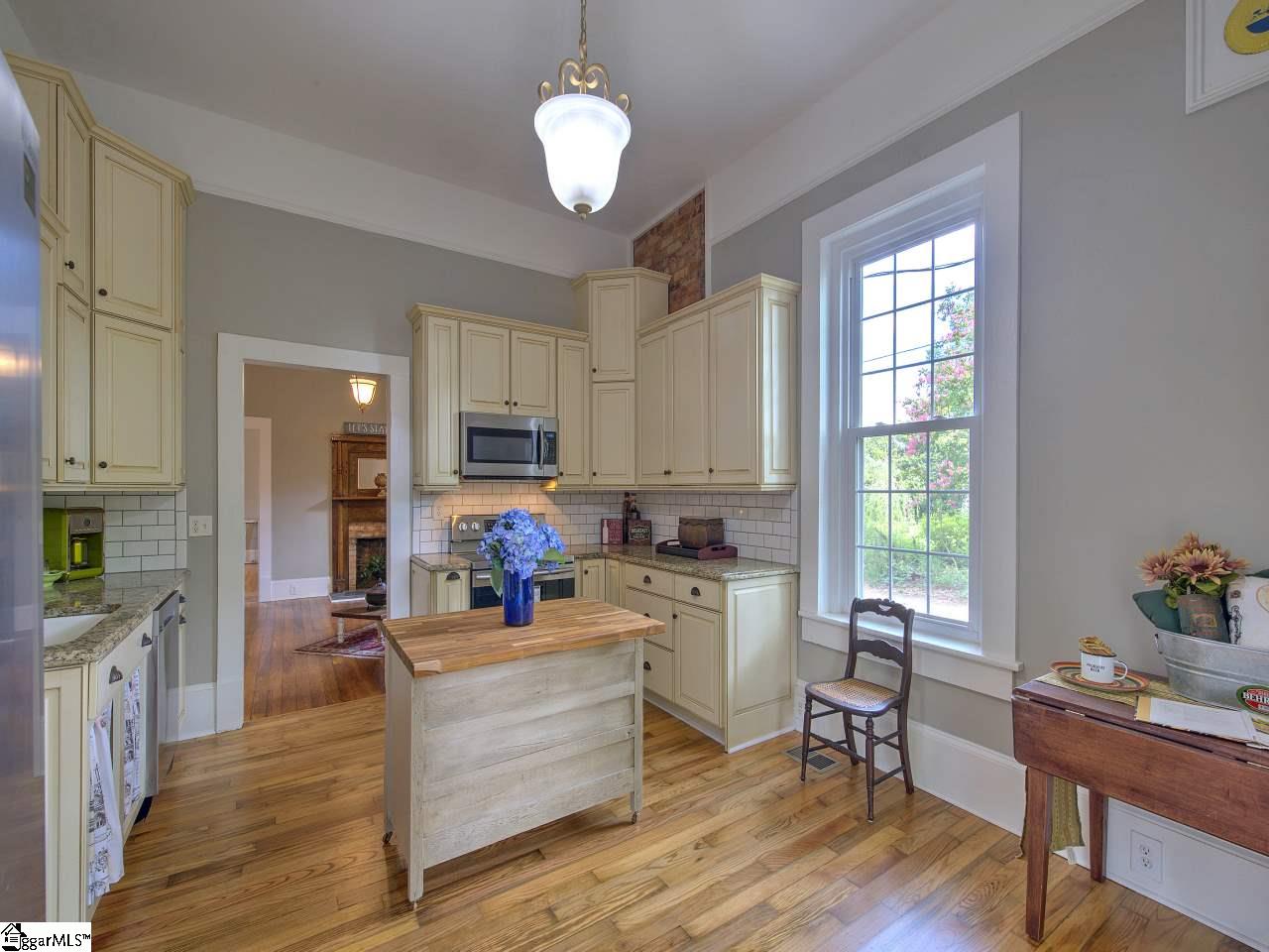 312 South Main Street Simpsonville, SC 29681 - Photo 20 of 36