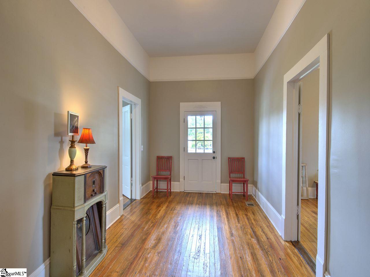 312 South Main Street Simpsonville, SC 29681 - Photo 5 of 36