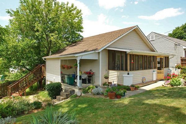1472 Kefauver Road Southeast Roanoke, VA 24014 - Photo 1 of 5 alt front