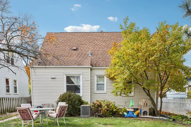 $239,900 | 3218 North 89th Street, Milwaukee, WI 53222