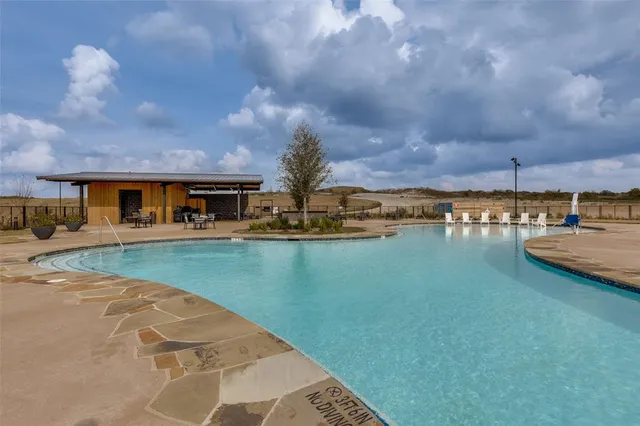 $539,900 | 134 Sandie Drive, Rhome, TX 76078