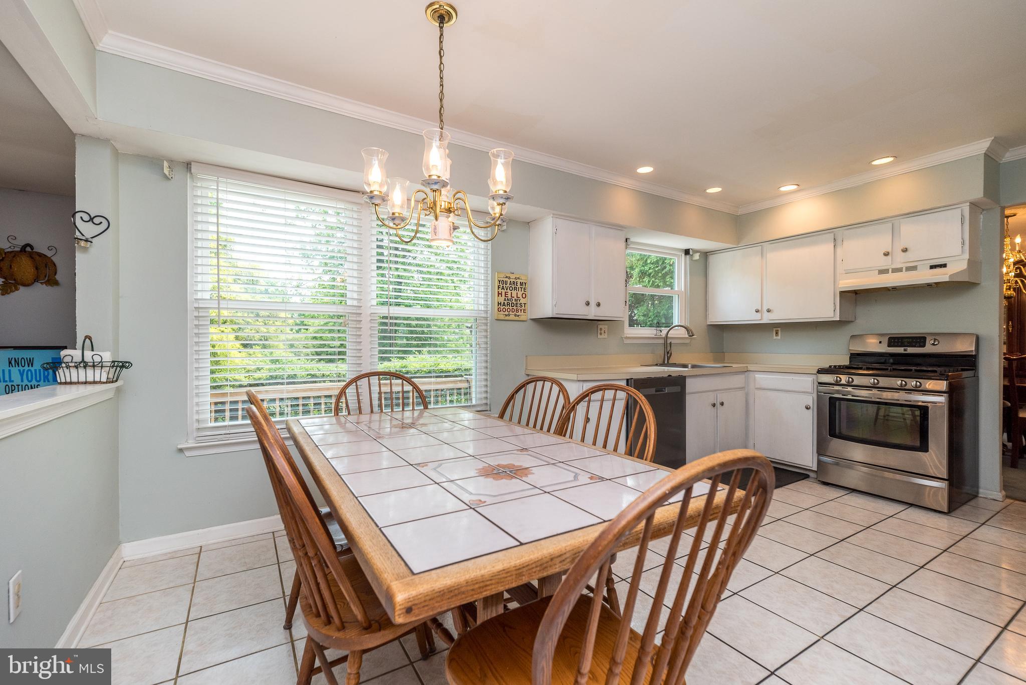 255 Twining Road Lansdale, PA 19446 - Photo 28 of 49 Eat in kitchen