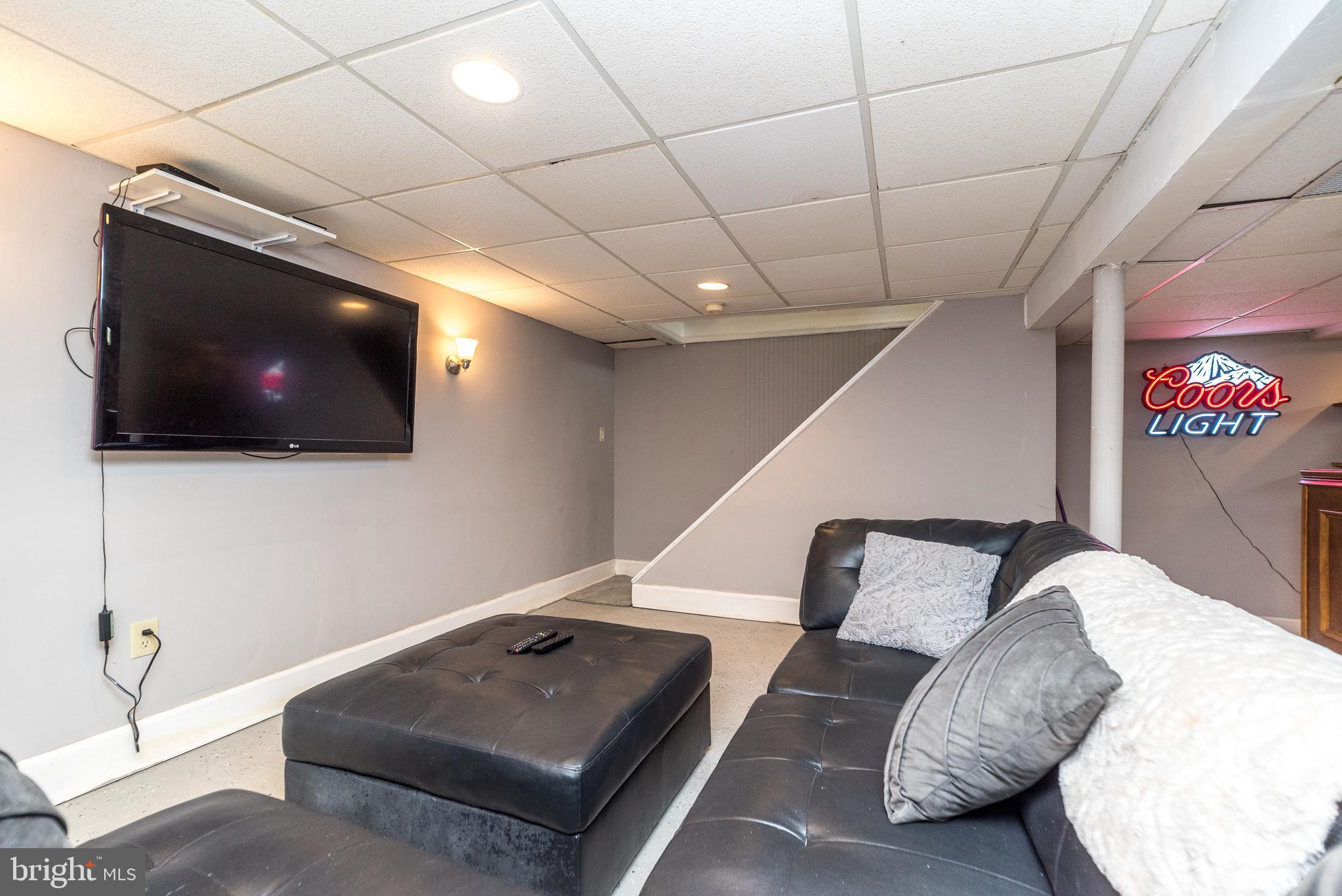 255 Twining Road Lansdale, PA 19446 - Photo 35 of 49 Great game day spot