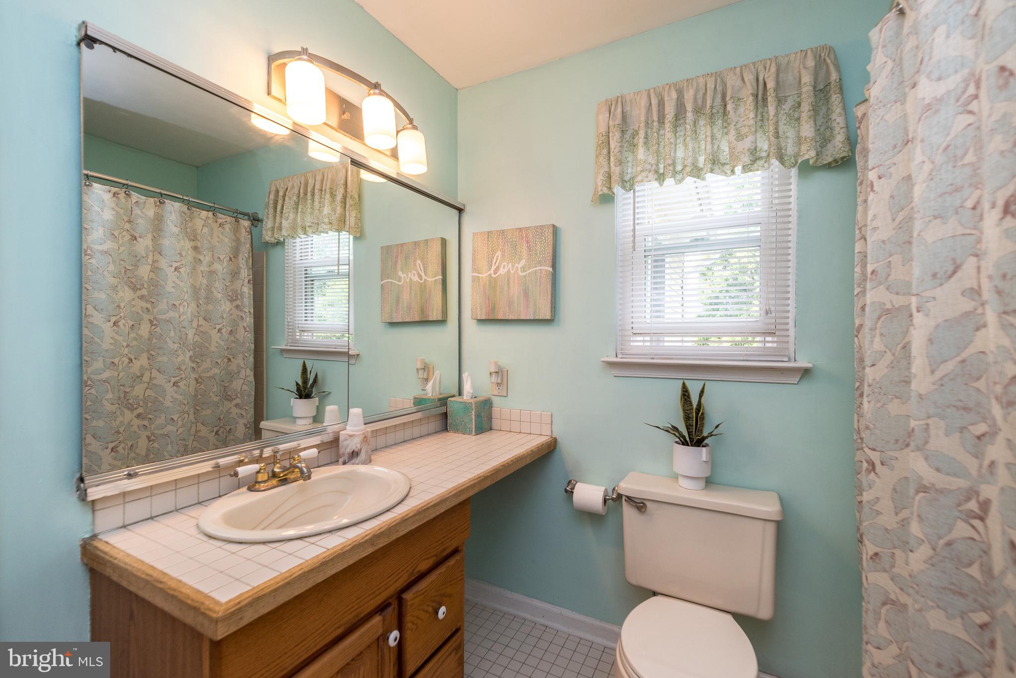 255 Twining Road Lansdale, PA 19446 - Photo 49 of 49 Full bath