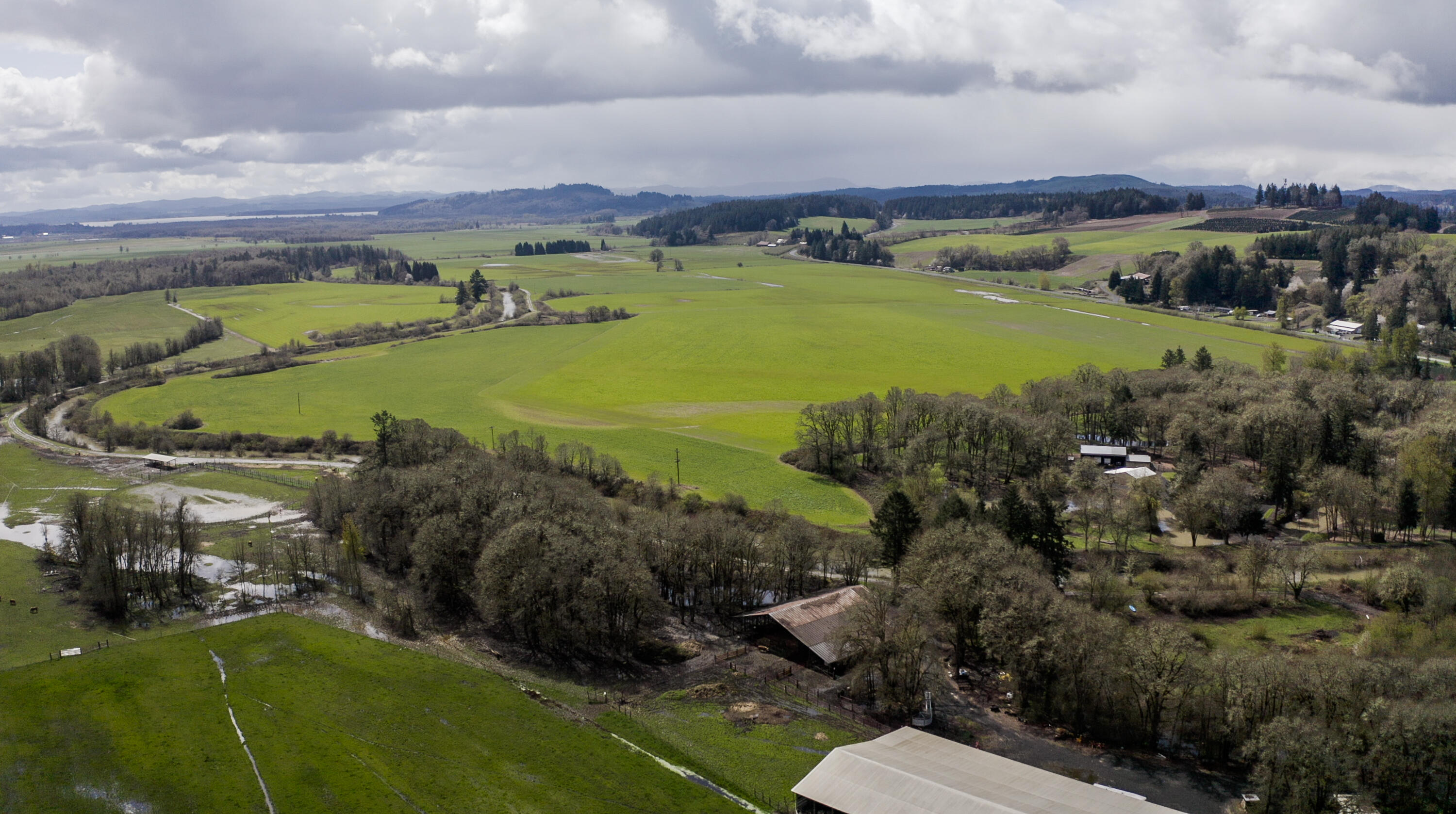 0 Applegate Trail Junction City, OR 97448 - Photo 25 of 27 a view of a city with an ocean