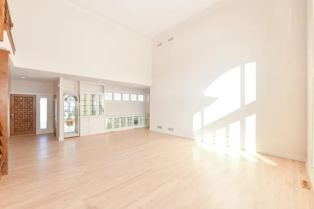 $1,199,999 | 2100 North Oakwoods Court, Summit, WI 53066