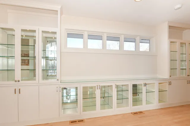 $1,199,999 | 2100 North Oakwoods Court, Summit, WI 53066