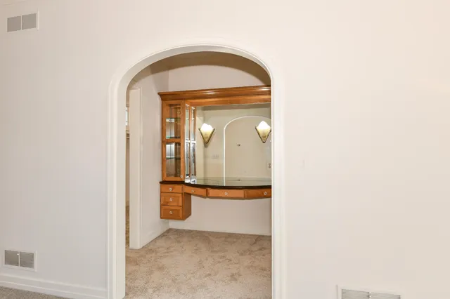 $1,199,999 | 2100 North Oakwoods Court, Summit, WI 53066