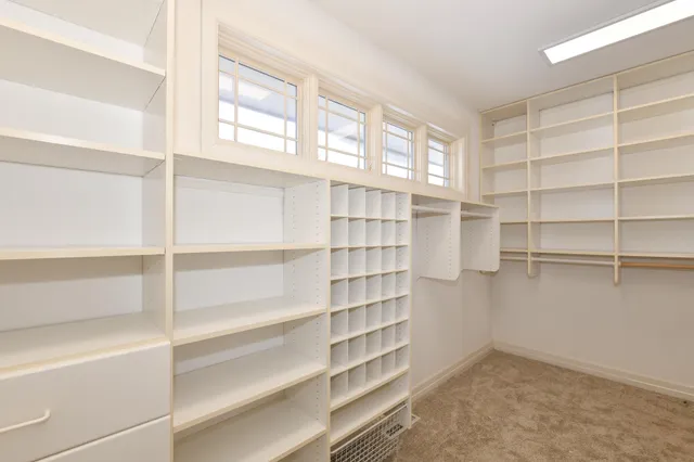 $1,199,999 | 2100 North Oakwoods Court, Summit, WI 53066