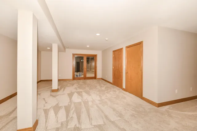 $1,199,999 | 2100 North Oakwoods Court, Summit, WI 53066