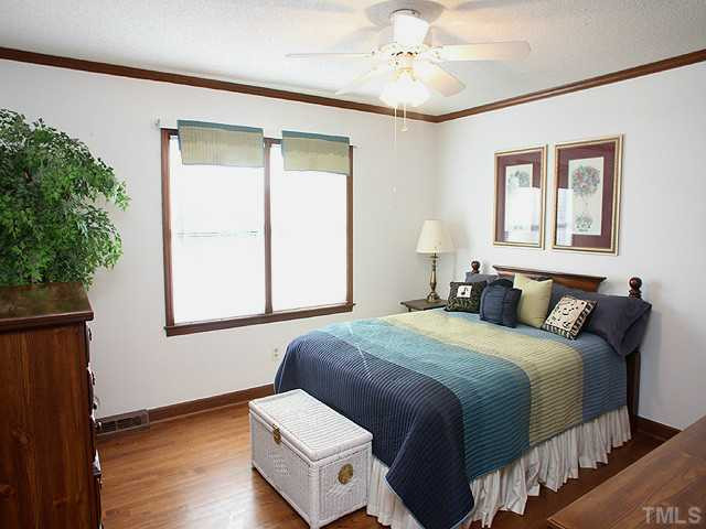 8812 North View Court Raleigh, NC 27613 - Photo 13 of 20 Bedroom