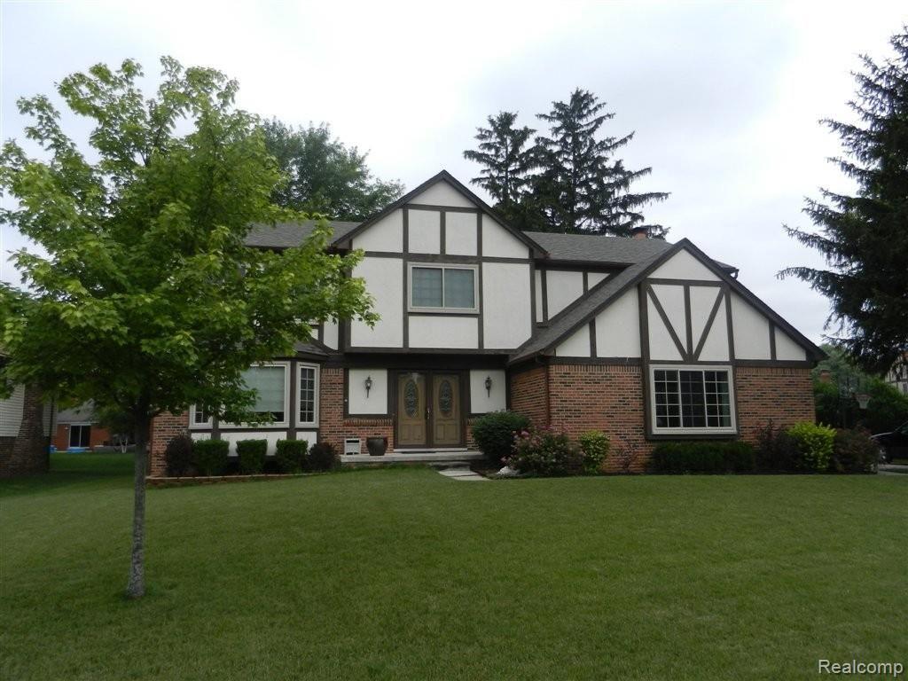 741 Baker Street Rochester, MI 48307 - Photo 1 of 14 741 Baker