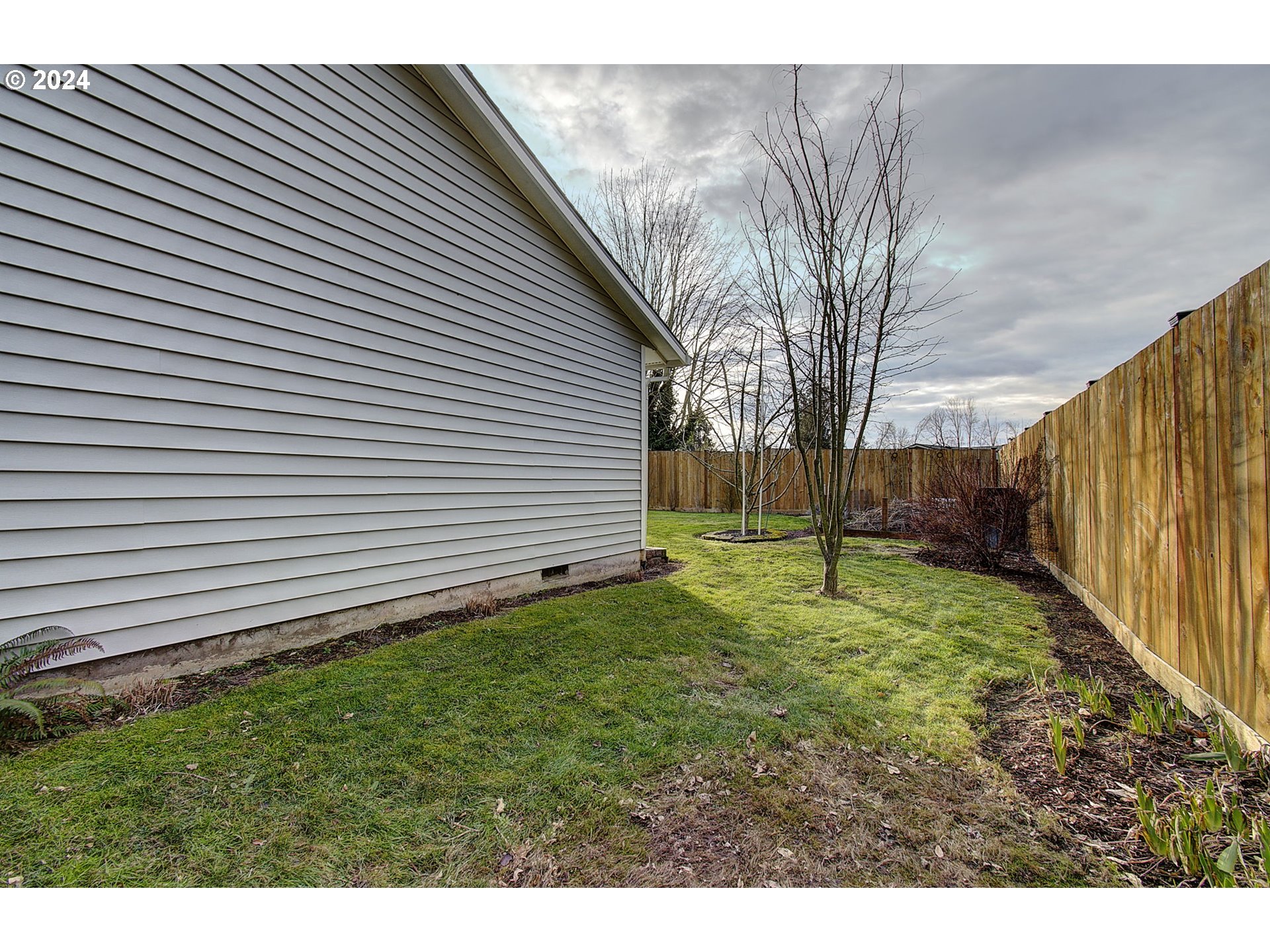 1667 Southwest Heiney Road Gresham, OR 97080 - Photo 32 of 33 Gallery Image 32