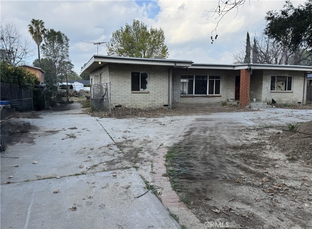 17545 Community Street Northridge, CA 91325 - Photo 4 of 24 Front Westside