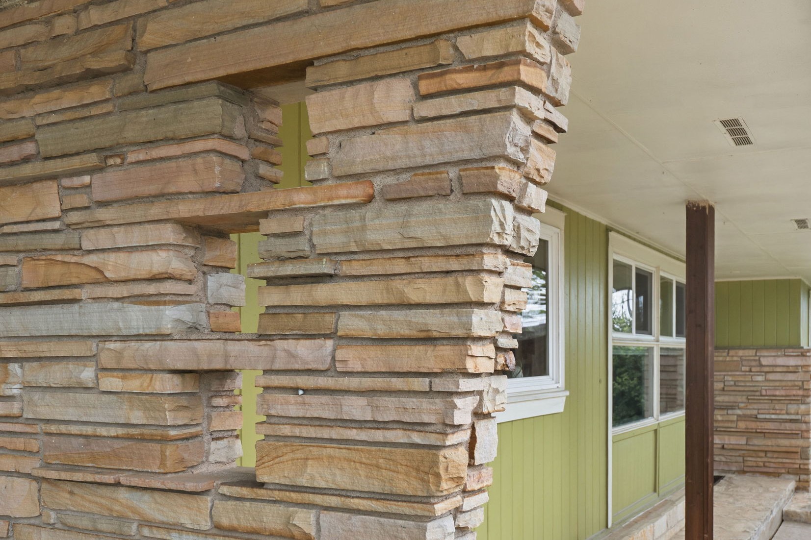 700 Corral Lane Austin, TX 78745 - Photo 4 of 26 a view of entryway with shower