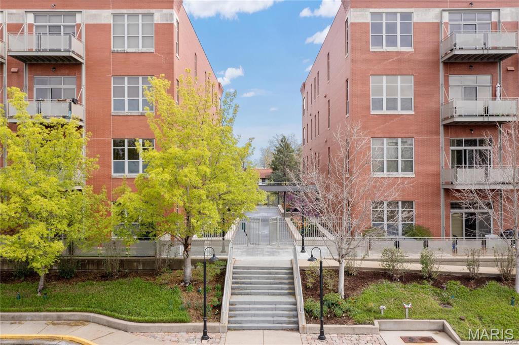 6340 Clayton Road, Unit 103 St. Louis, MO 63117 - Photo 1 of 28