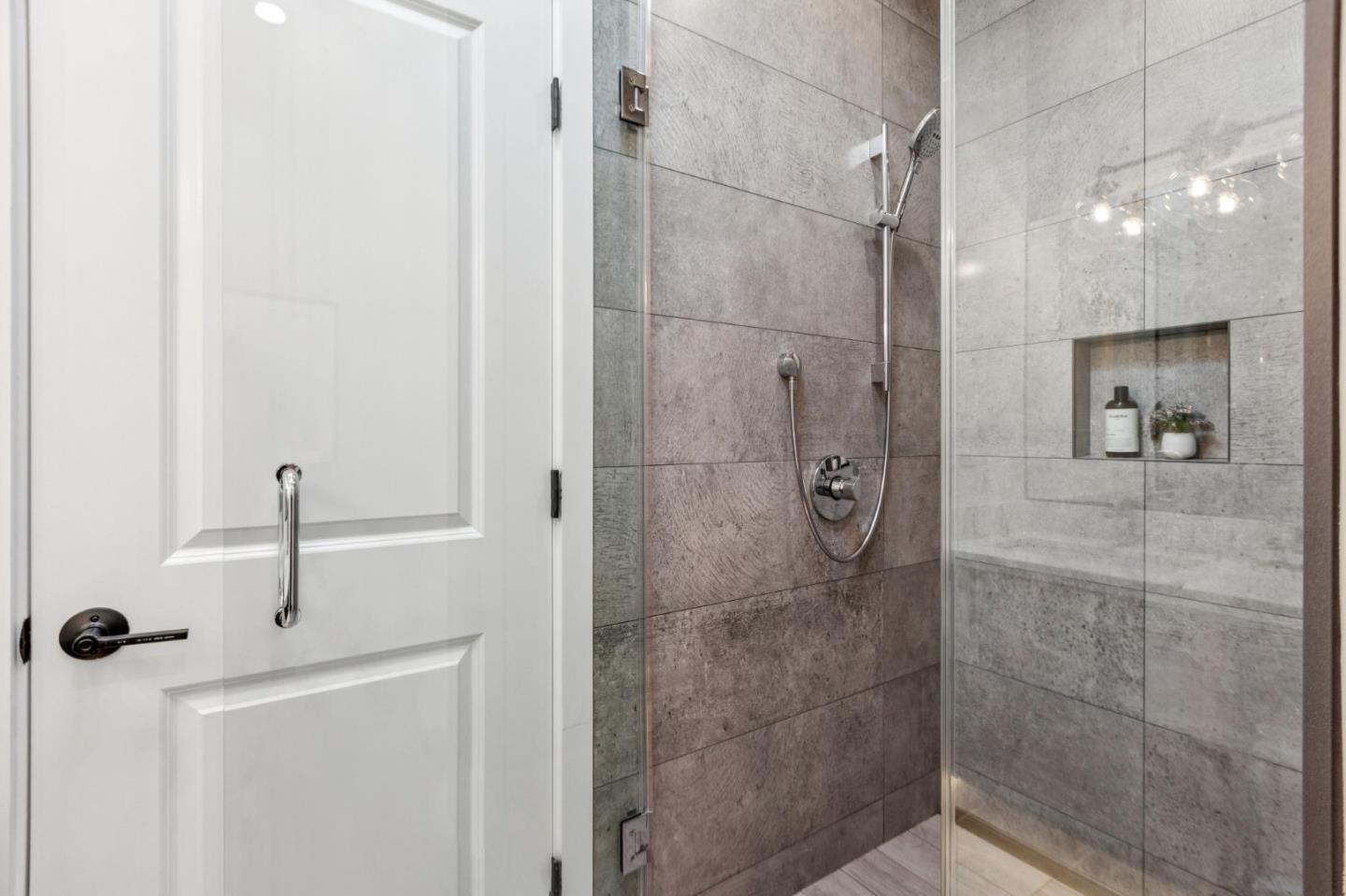 2271 40th Avenue San Francisco, CA 94116 - Photo 59 of 125 a bathroom with a shower