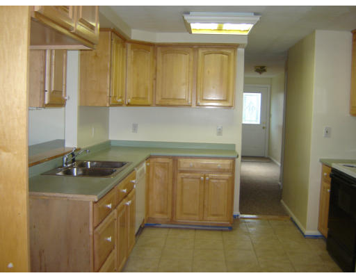 46 Fairbrook Road Framingham, MA 01701 - Photo 3 of 8 Gallery Image 3