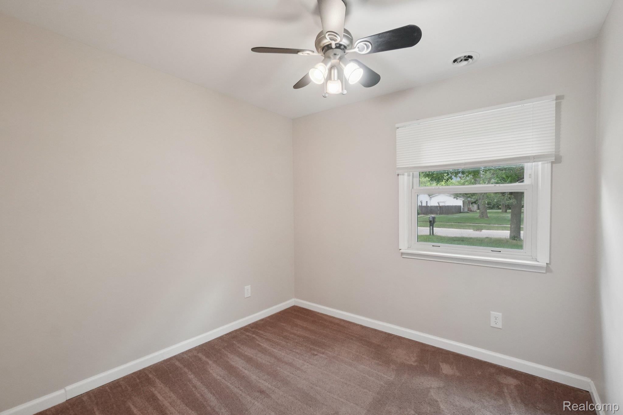 1096 Truwood Avenue Rochester, MI 48307 - Photo 12 of 23
