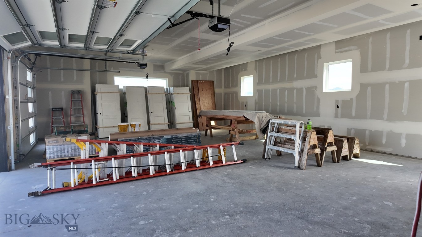 200 Crossbill Road Bozeman, MT 59718 - Photo 8 of 20 Gallery Image 8