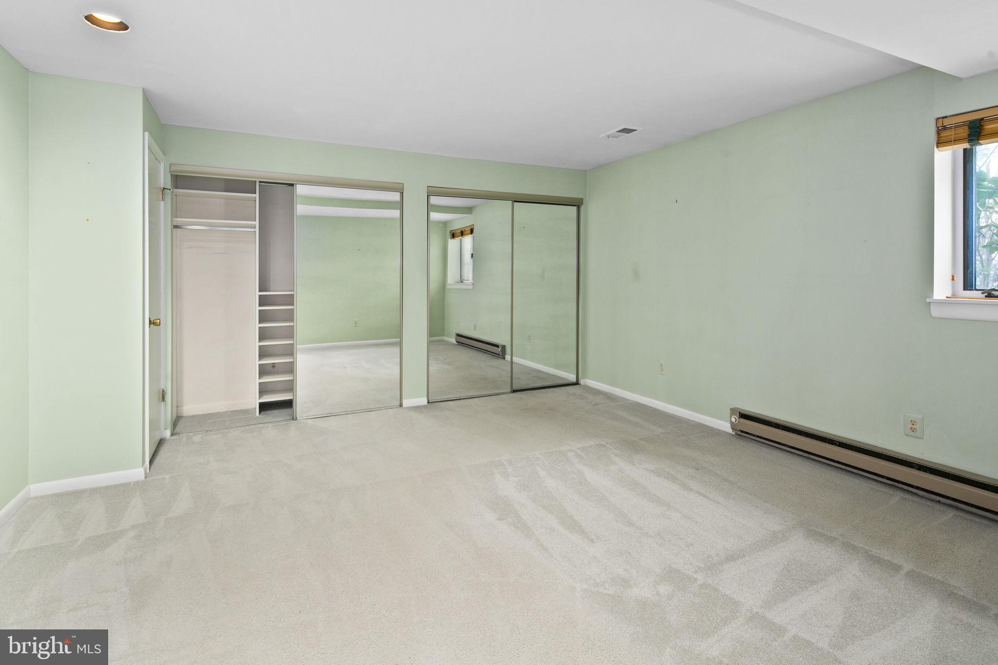 8716 Center Road Springfield, VA 22152 - Photo 32 of 43 2nd Owner's suite