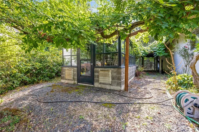 a view of a outdoor space