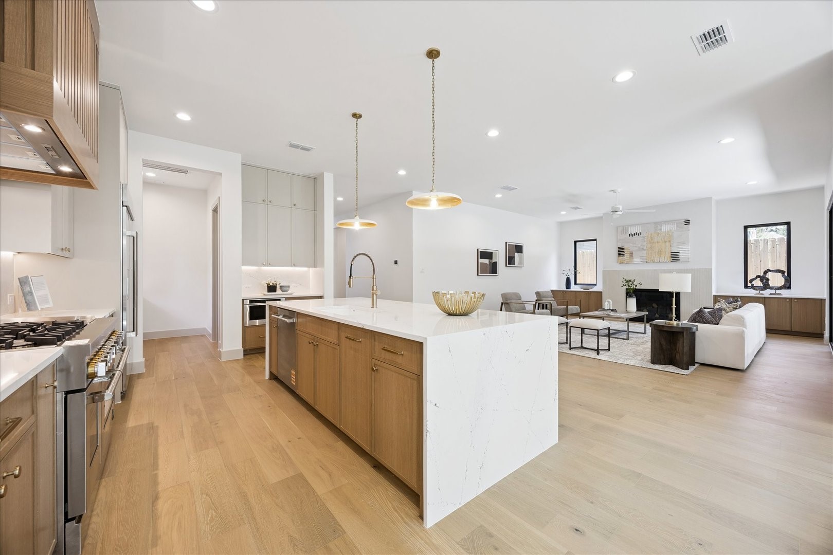 1209 Willard Street Houston, TX 77006 - Photo 11 of 35 a large white kitchen with lots of counter space