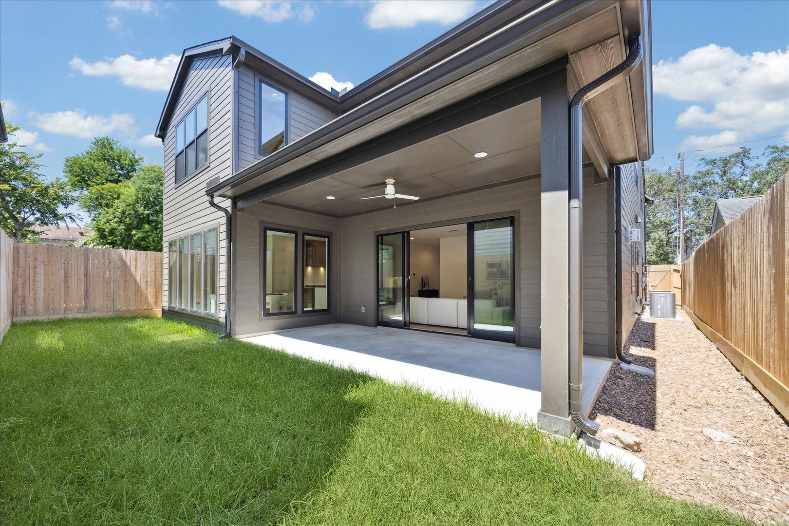 1209 Willard Street Houston, TX 77006 - Photo 35 of 35 a view of a house with backyard and porch