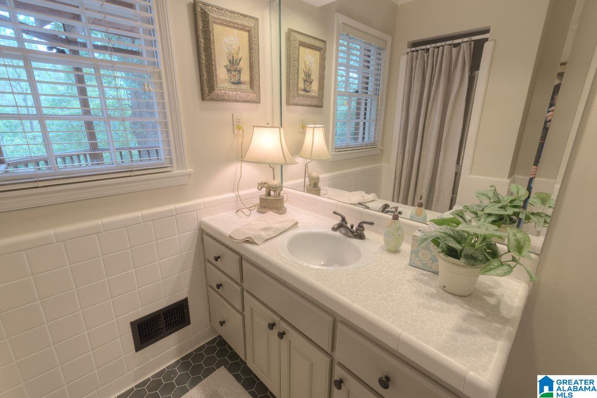 4020 Little Branch Road Birmingham, AL 35243 - Photo 11 of 41