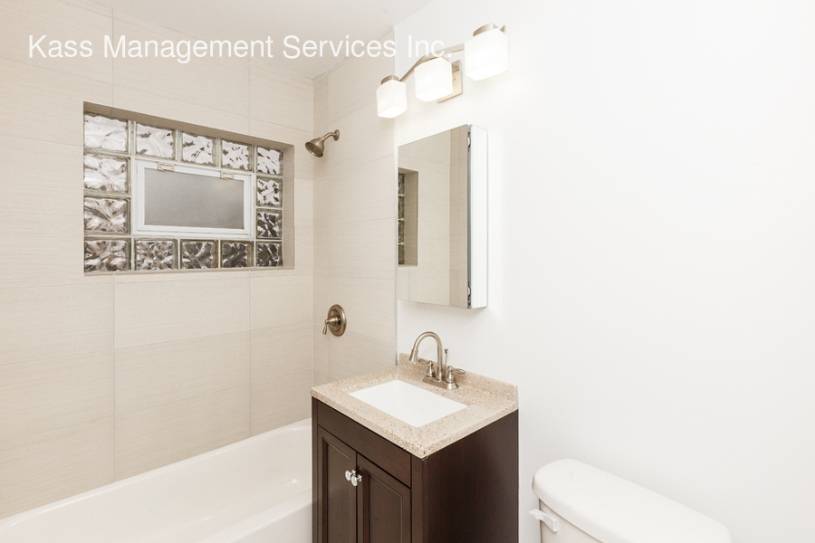 4816 North Springfield Avenue, Unit 4 Chicago, IL 60625 - Photo 2 of 9