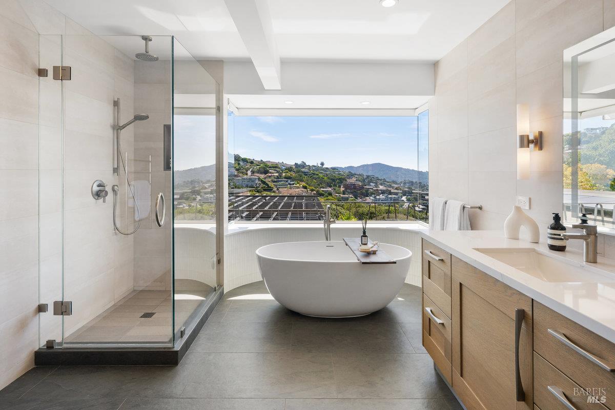 1 Tara View Road Tiburon, CA 94920 - Photo 27 of 72