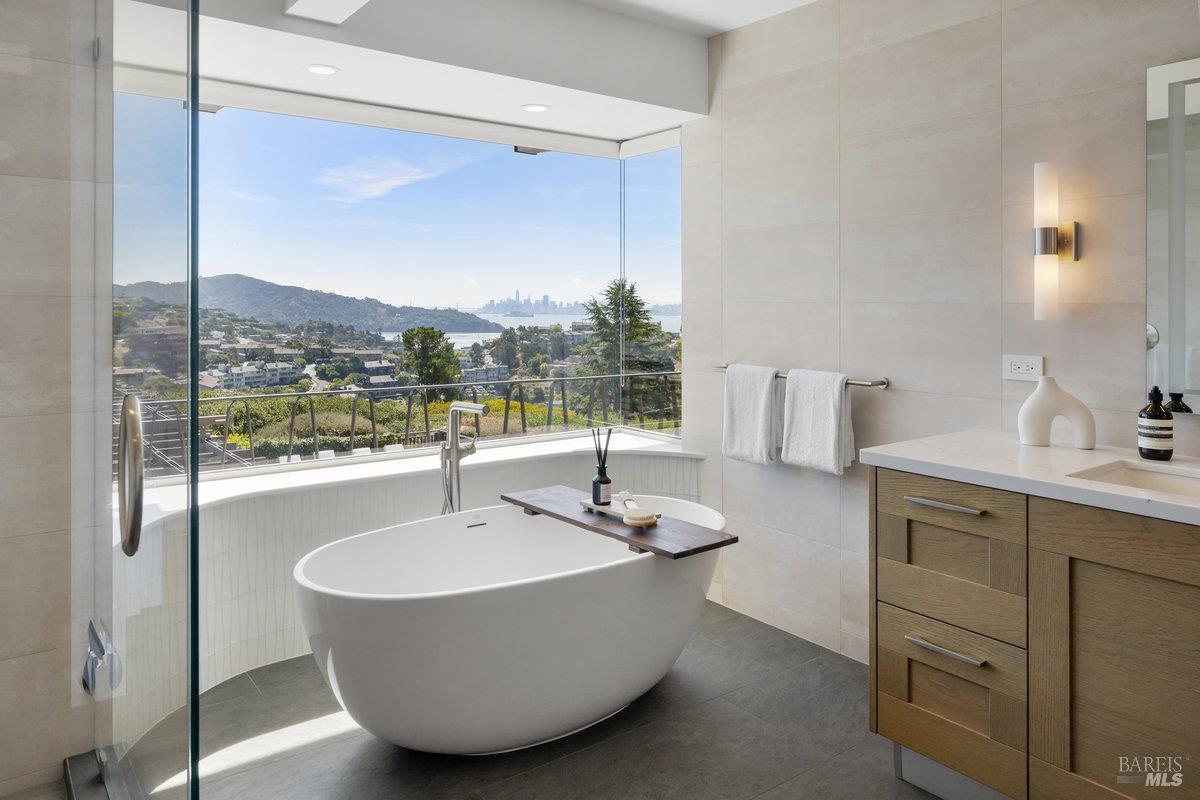 1 Tara View Road Tiburon, CA 94920 - Photo 28 of 72