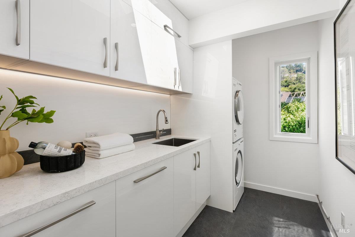 1 Tara View Road Tiburon, CA 94920 - Photo 44 of 72