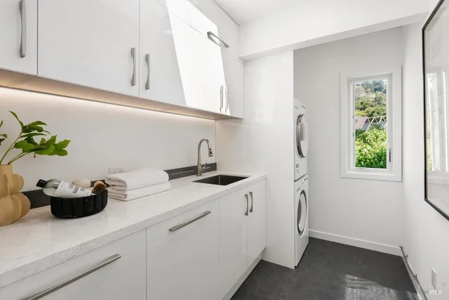 $9,250,000 | 1 Tara View Road, Tiburon, CA 94920