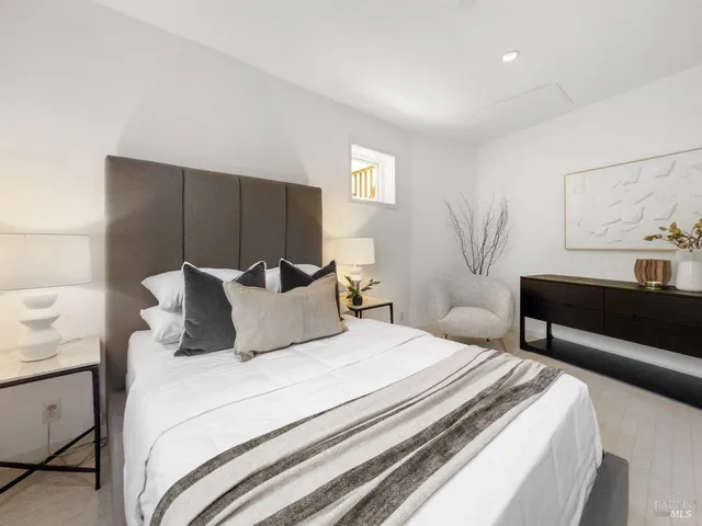 $9,250,000 | 1 Tara View Road, Tiburon, CA 94920